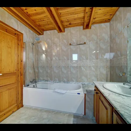 Casa Barlongueta En Arties Holiday home Arties